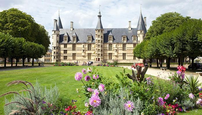 Hotel De Cleves Nevers Zewnętrze zdjęcie